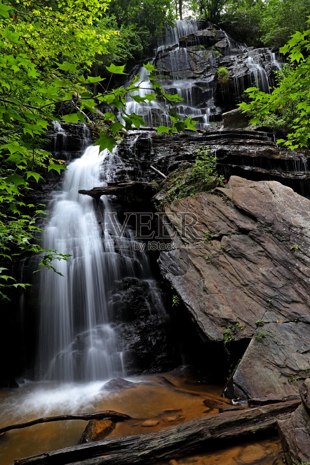 南卡罗来纳州的艾萨奎那瀑布。照片摄影图片