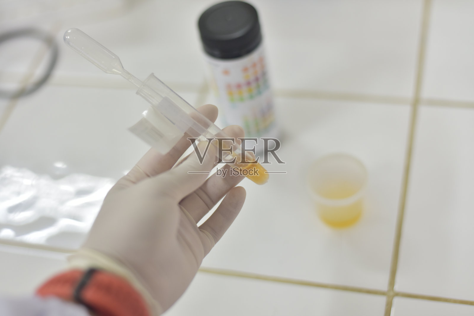 尿分析实验室。照片摄影图片