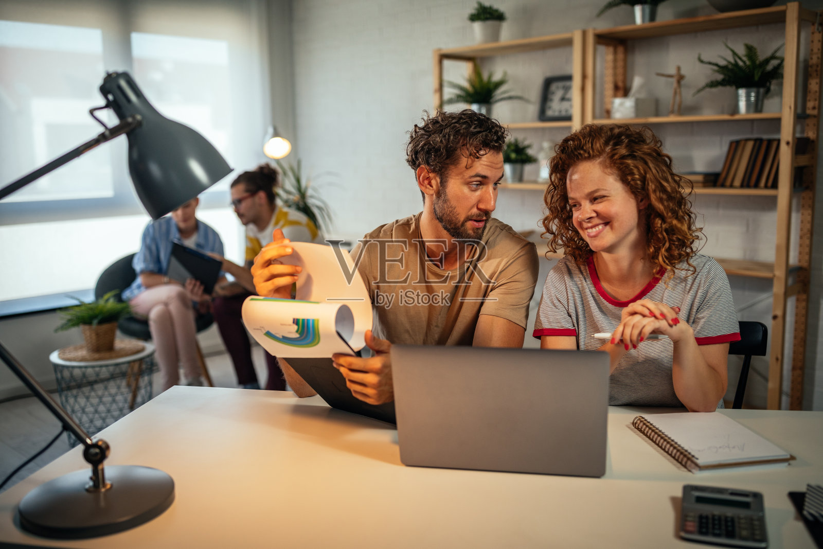 是时候变得富有成效了照片摄影图片