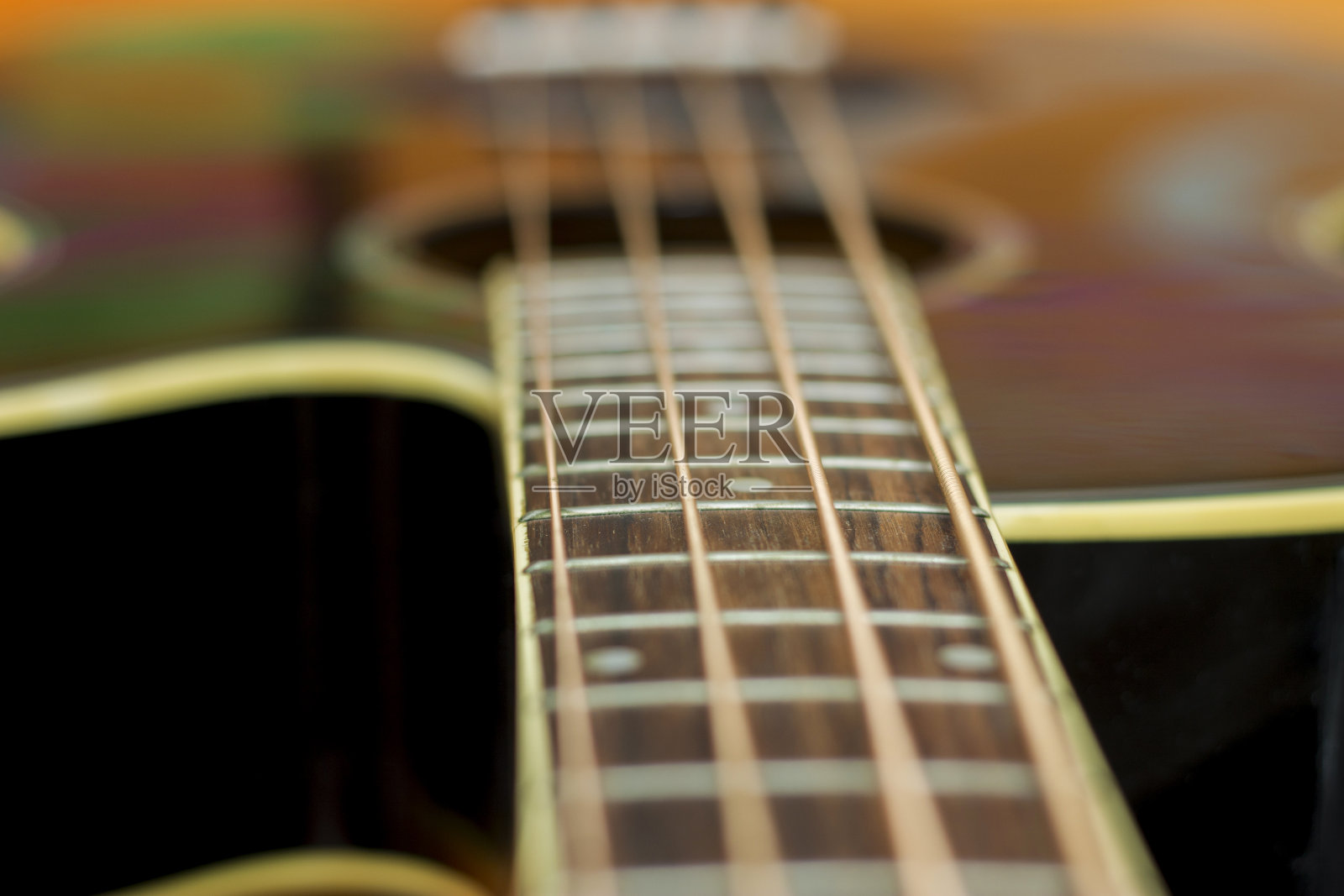 一个低音吉他近距离孤立的白色背景照片摄影图片