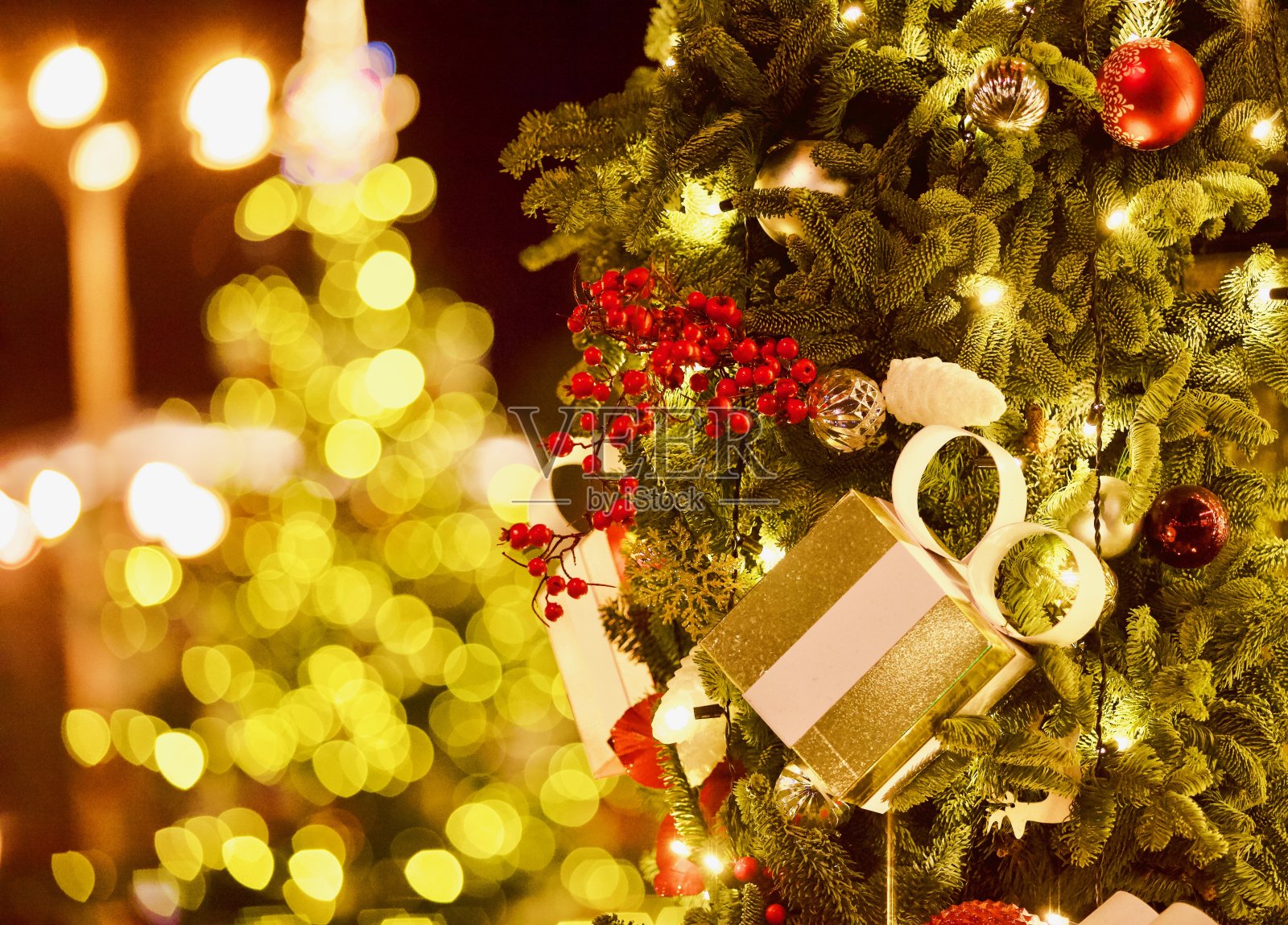 圣诞树装饰美丽的圣诞装饰品特写照片摄影图片