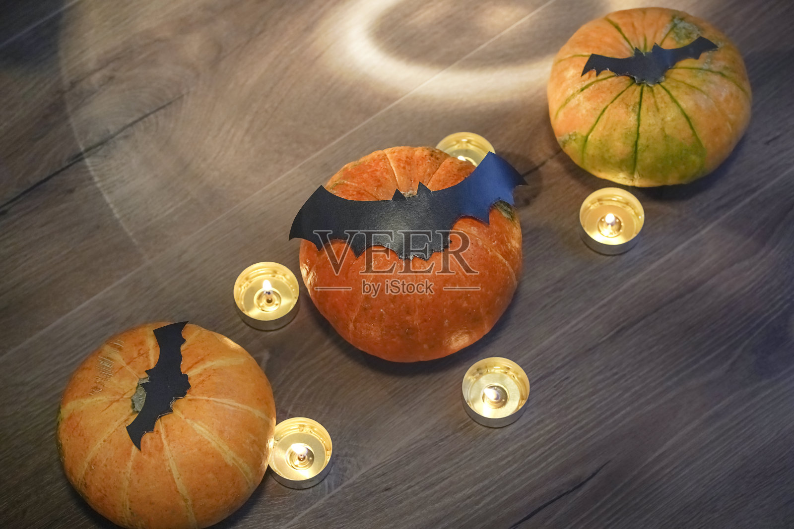 南瓜和蜡烛，黑魔法照片摄影图片