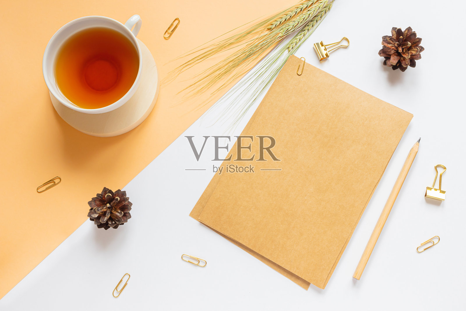 家里的工作区照片摄影图片