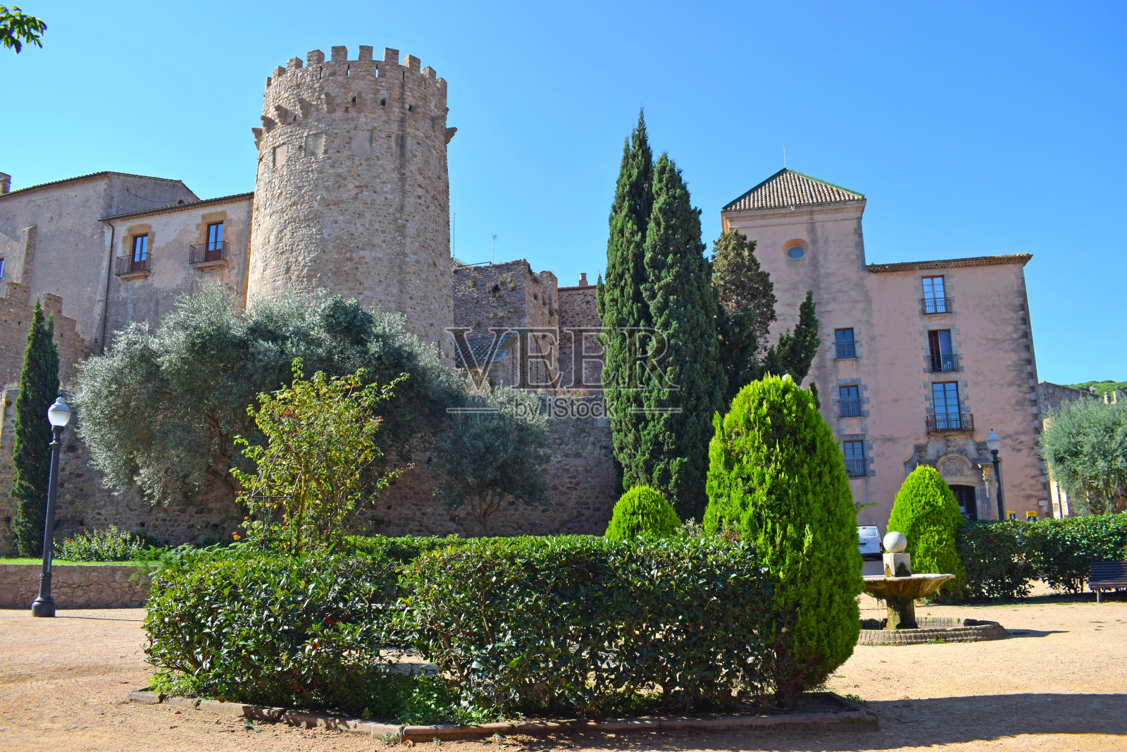 加泰罗尼亚的圣费柳修道院照片摄影图片