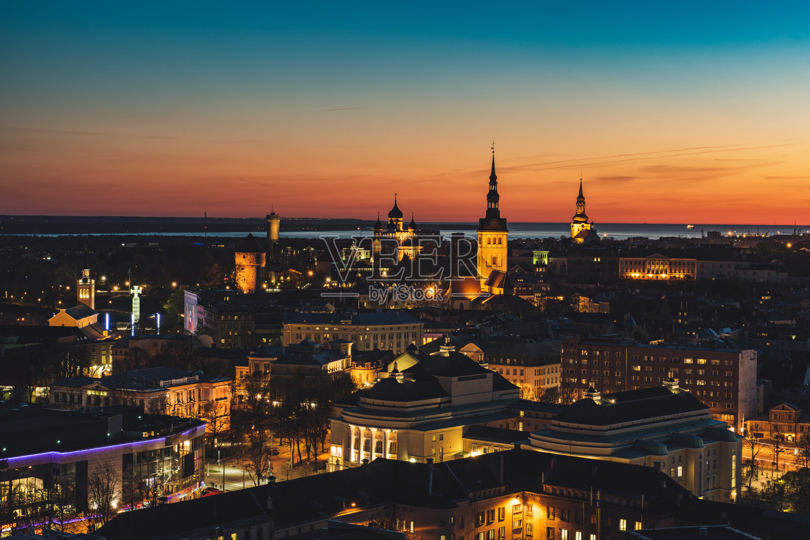塔林日落的景色照片摄影图片