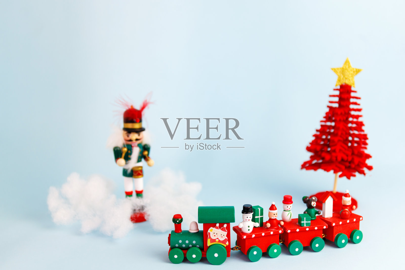 一套胡桃夹子的圣诞装饰照片摄影图片