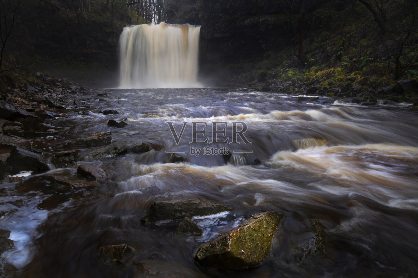 Sgwd yr Eira全速前进照片摄影图片