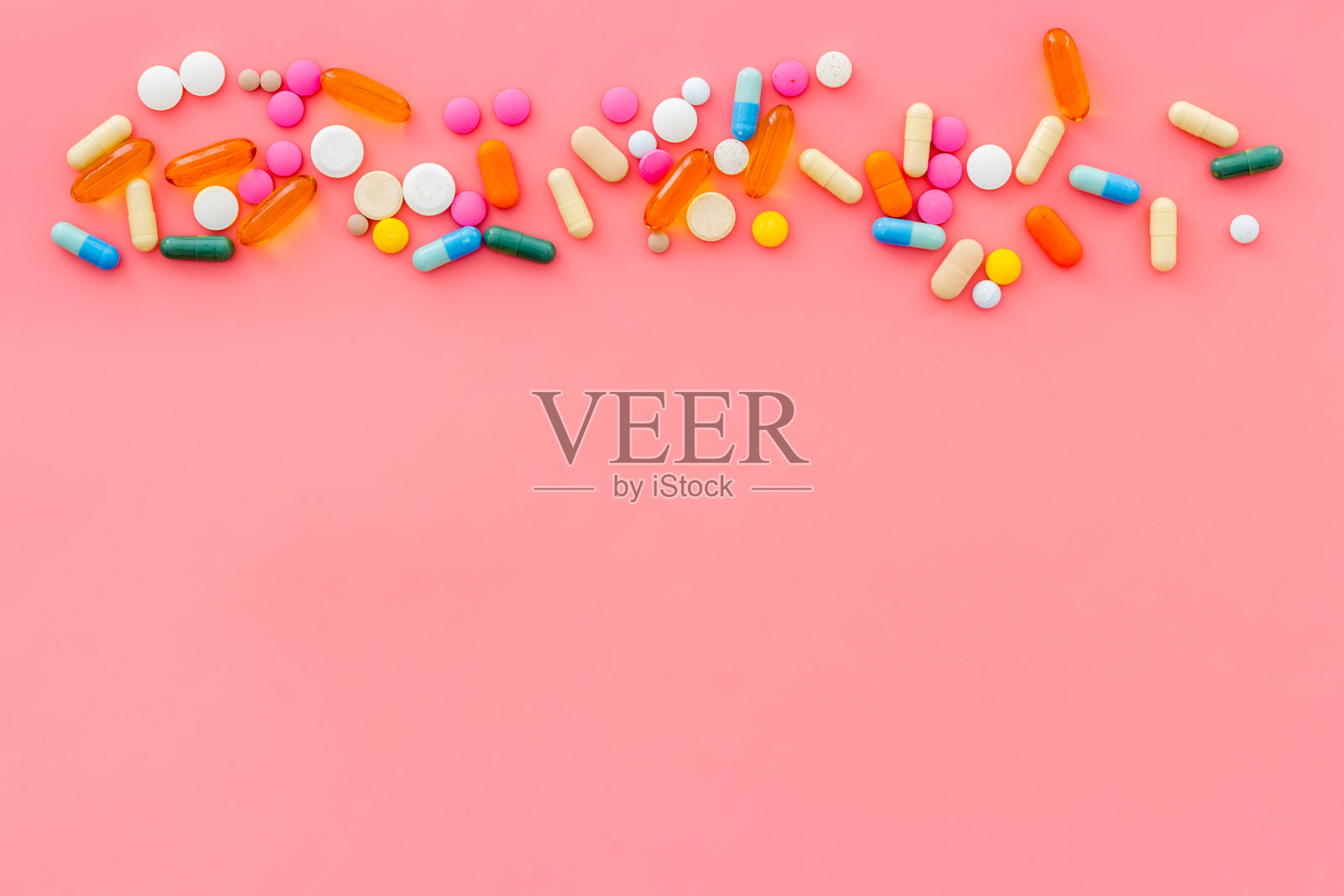 很多五颜六色的药药，俯视图照片摄影图片