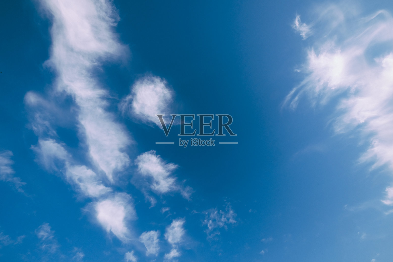 蓝色的天空照片摄影图片