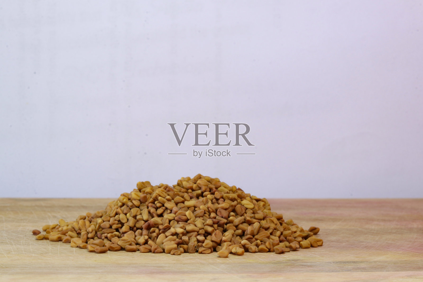 香气，芳香，背景，棕色，康乃馨，近，近，丁香，丁香，干，味道，食物，组，堆，药草，草药，成分，分离，宏观，药物，天然，没有人，物体，堆，调味料，香料，香料，辛辣，白色照片摄影图片