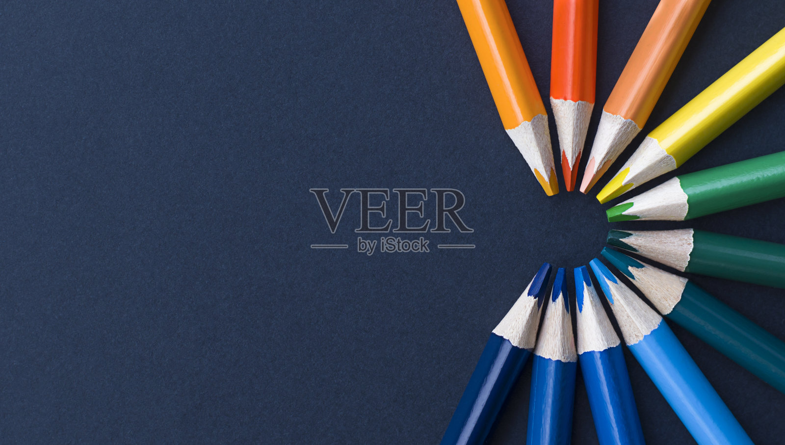 半圆的铅笔照片摄影图片