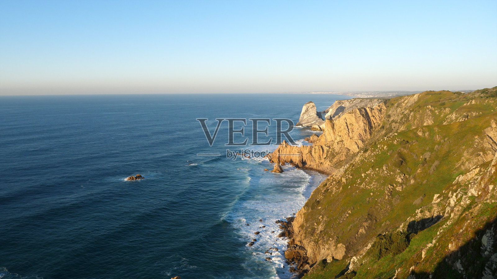 葡萄牙卡波达罗卡悬崖。东经的最西端照片摄影图片