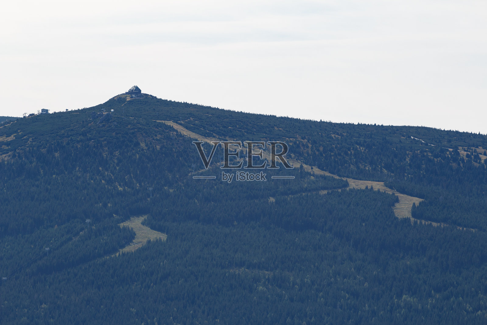 波兰的斯泽尼察和卡尔科诺斯山脉照片摄影图片