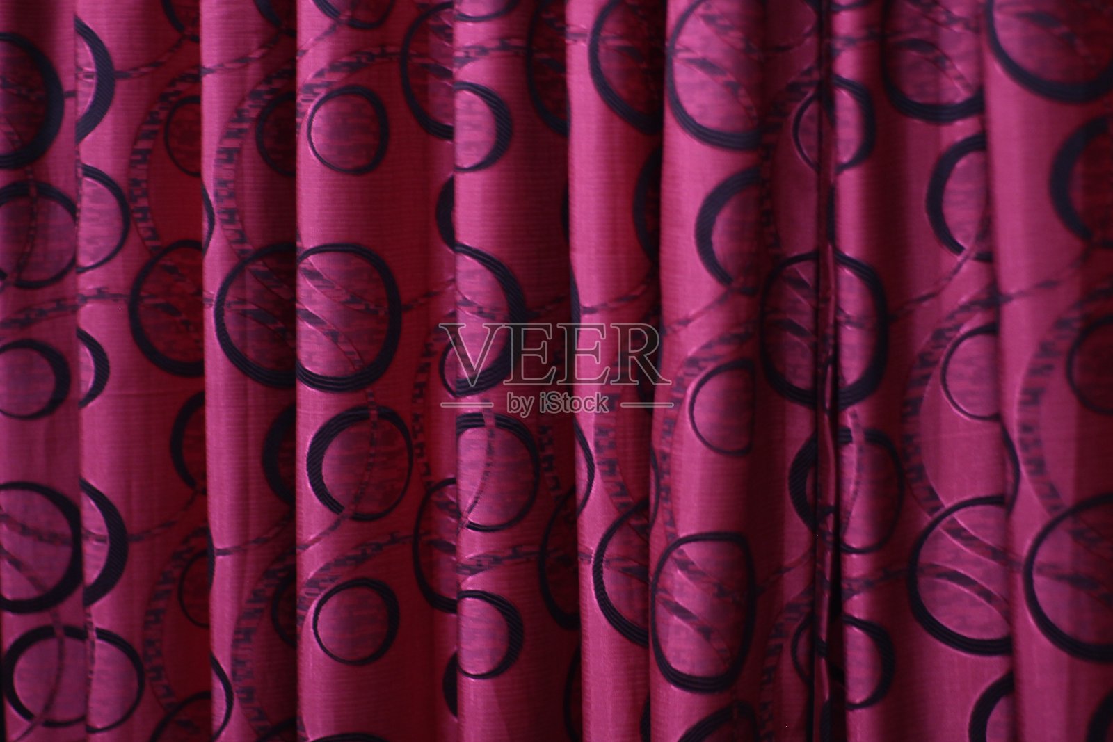 美丽的红色家居装饰背景。照片摄影图片