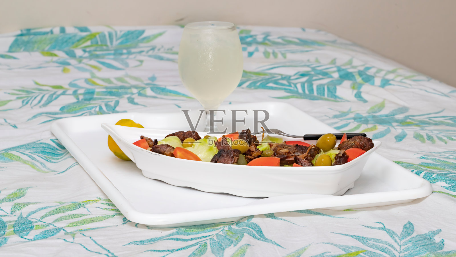 沙拉和肉照片摄影图片