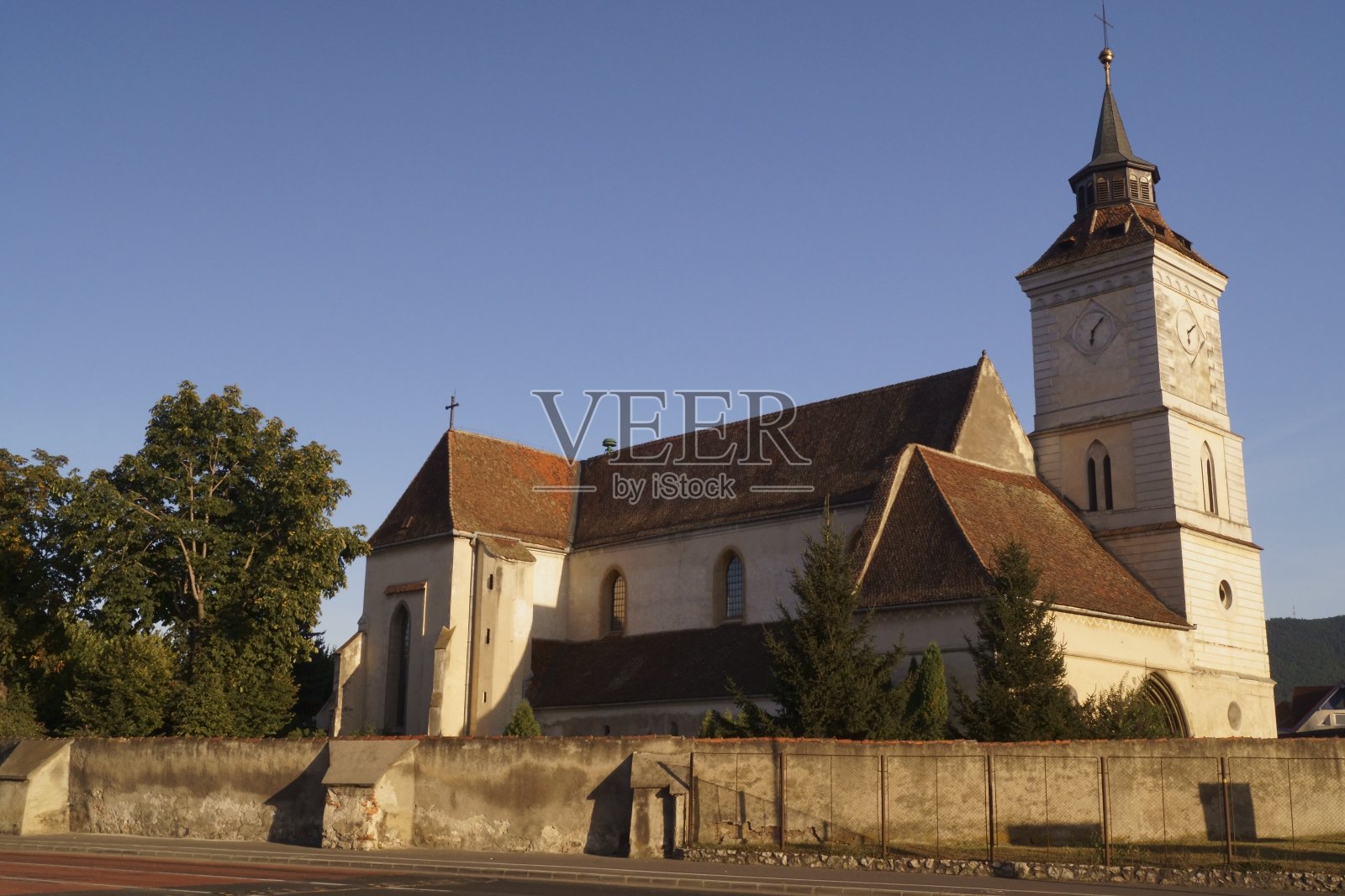 圣巴塞洛缪教堂，布拉索夫，特兰西瓦尼亚，罗马尼亚;1822年建造照片摄影图片
