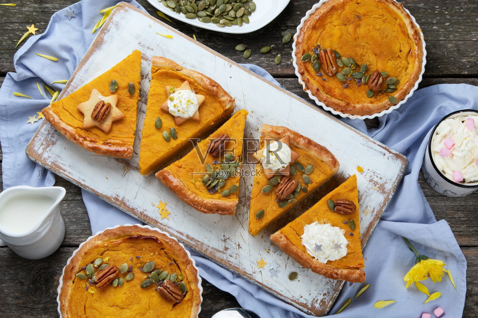 节日自制传统南瓜派照片摄影图片