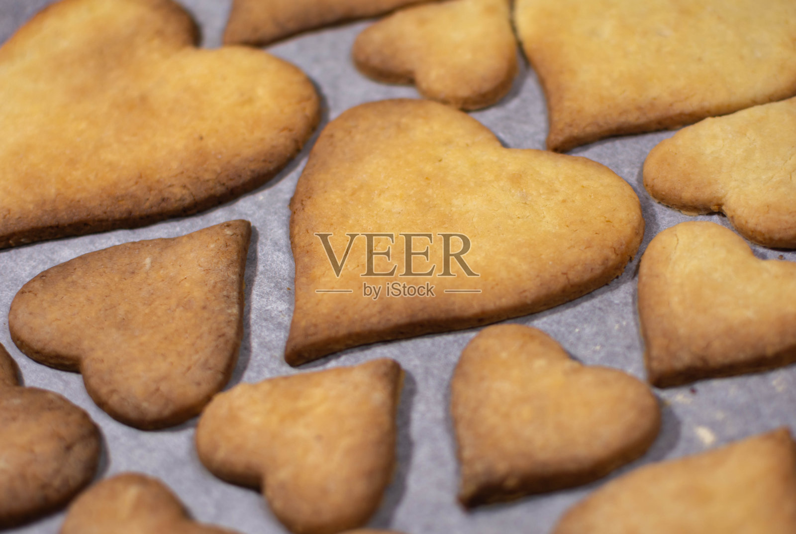 心形的自制甜饼干照片摄影图片