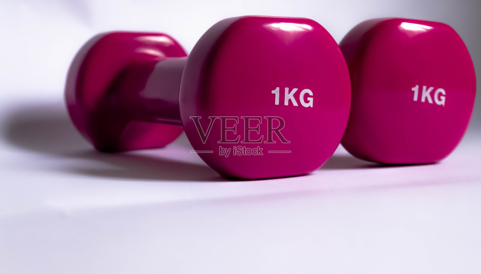 一公斤的重量可以在任何地方做运动照片摄影图片