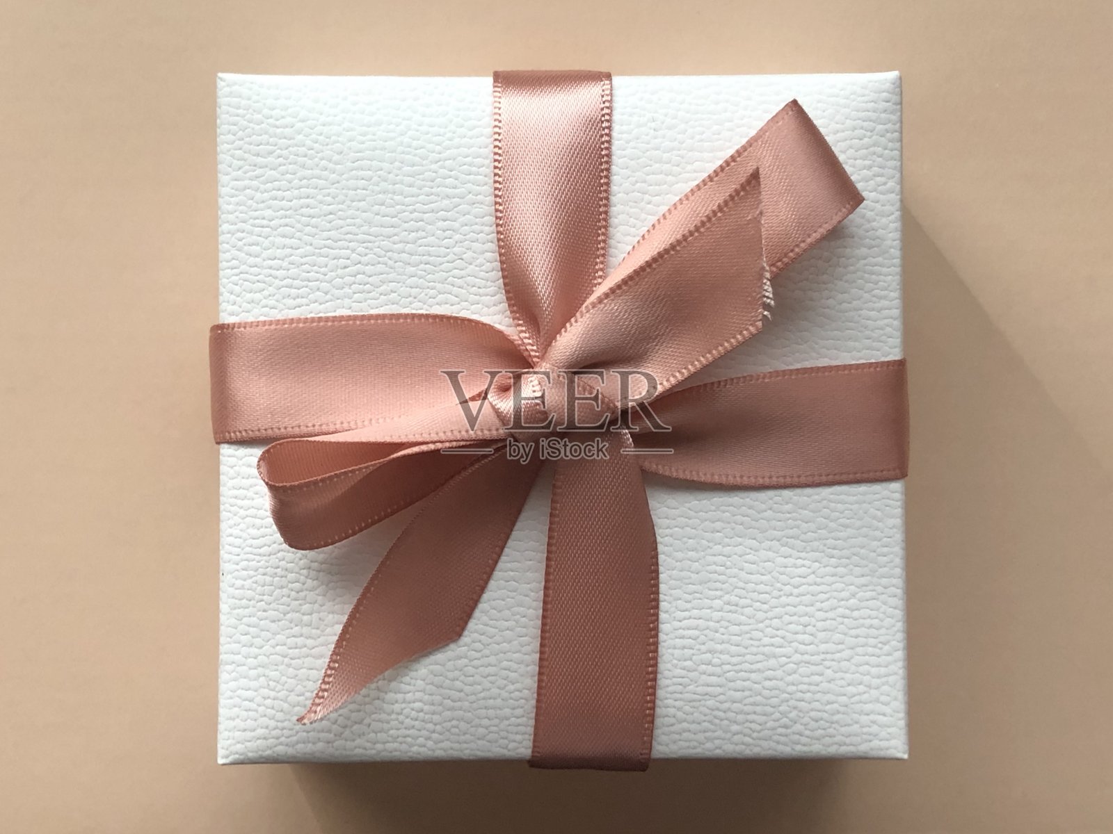 给你的礼物照片摄影图片