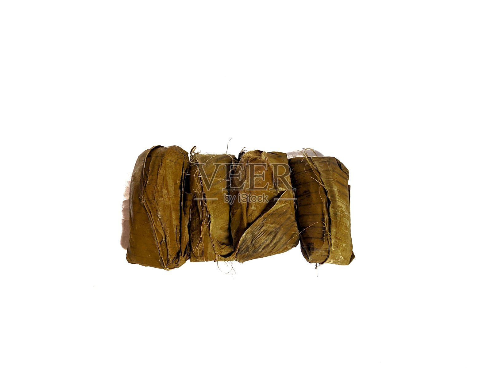 白色背景上的墨西哥玉米粉蒸肉。危地马拉特色食品照片摄影图片