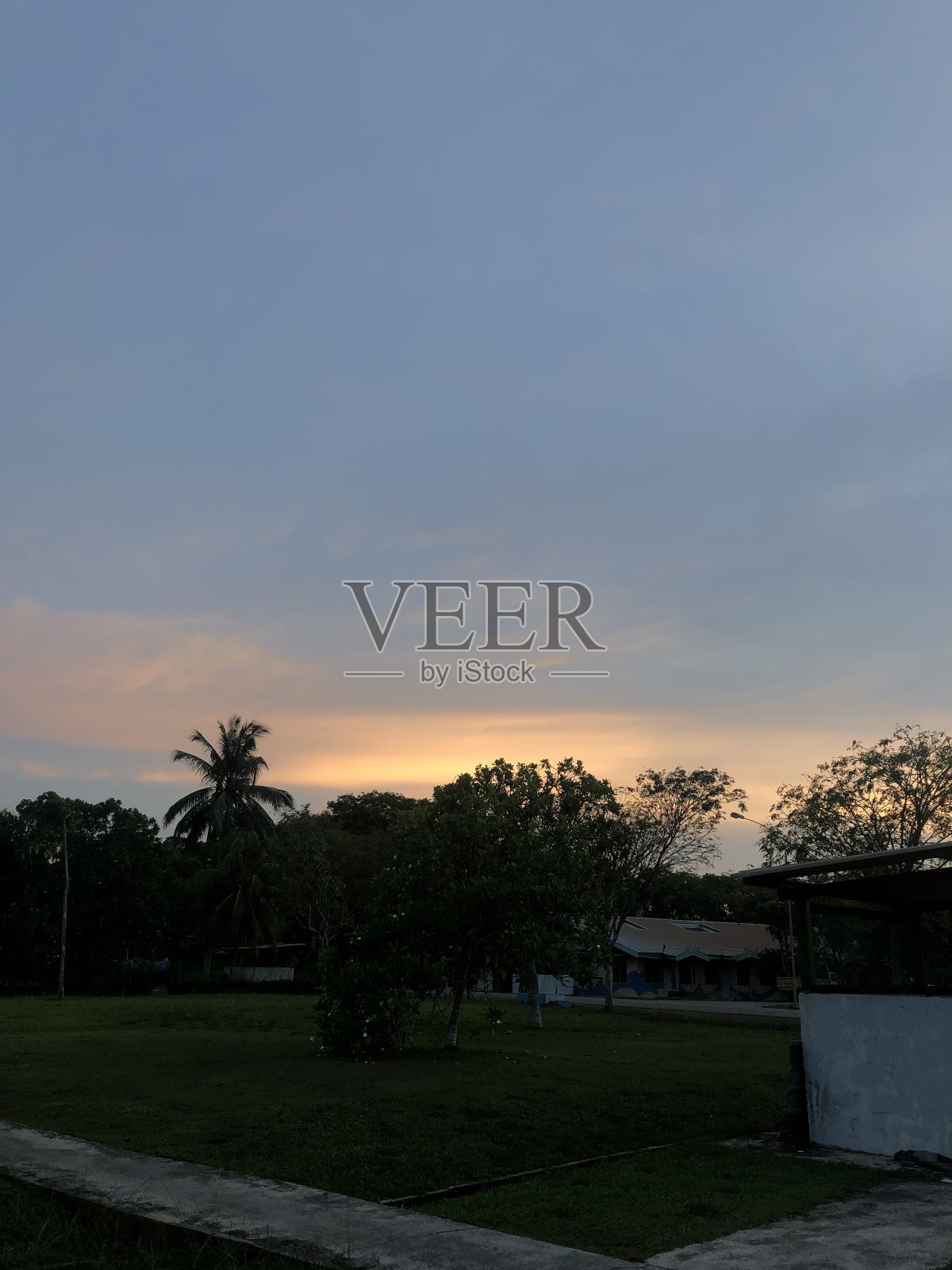 写作者的天空照片摄影图片