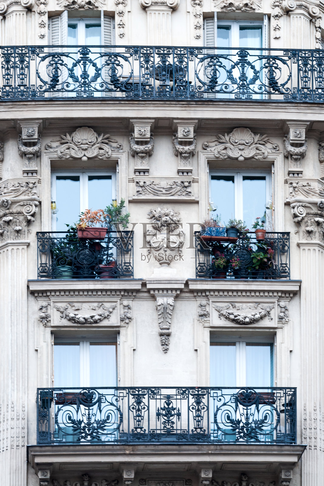 典型的巴黎公寓外观照片摄影图片