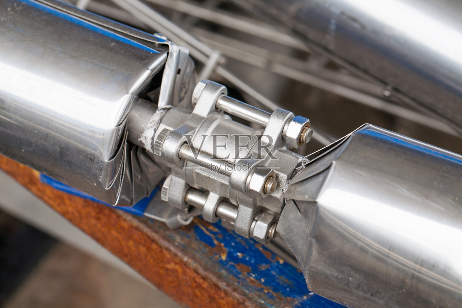 罐头食品厂用不锈钢管照片摄影图片