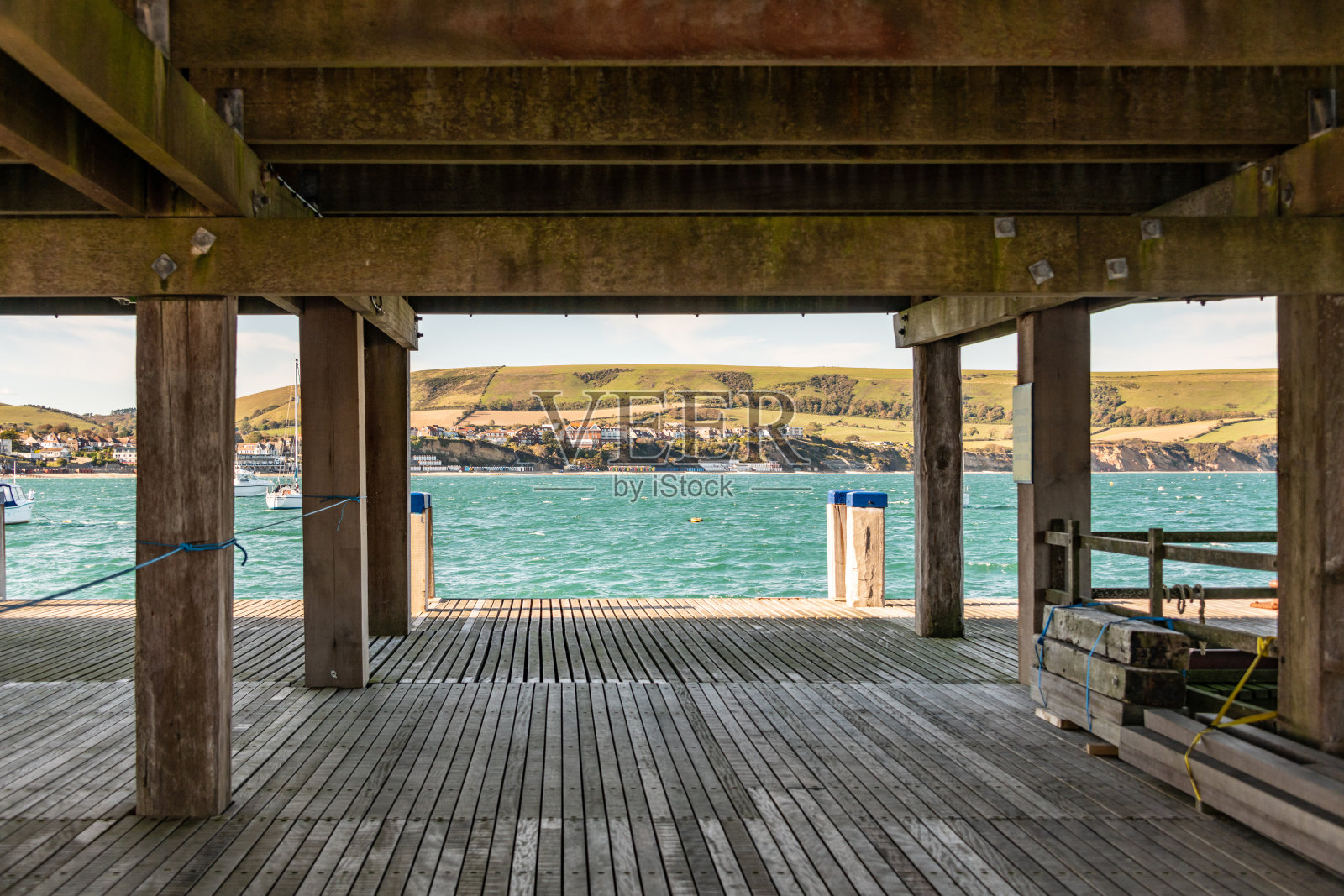 斯瓦尼奇码头下甲板照片摄影图片