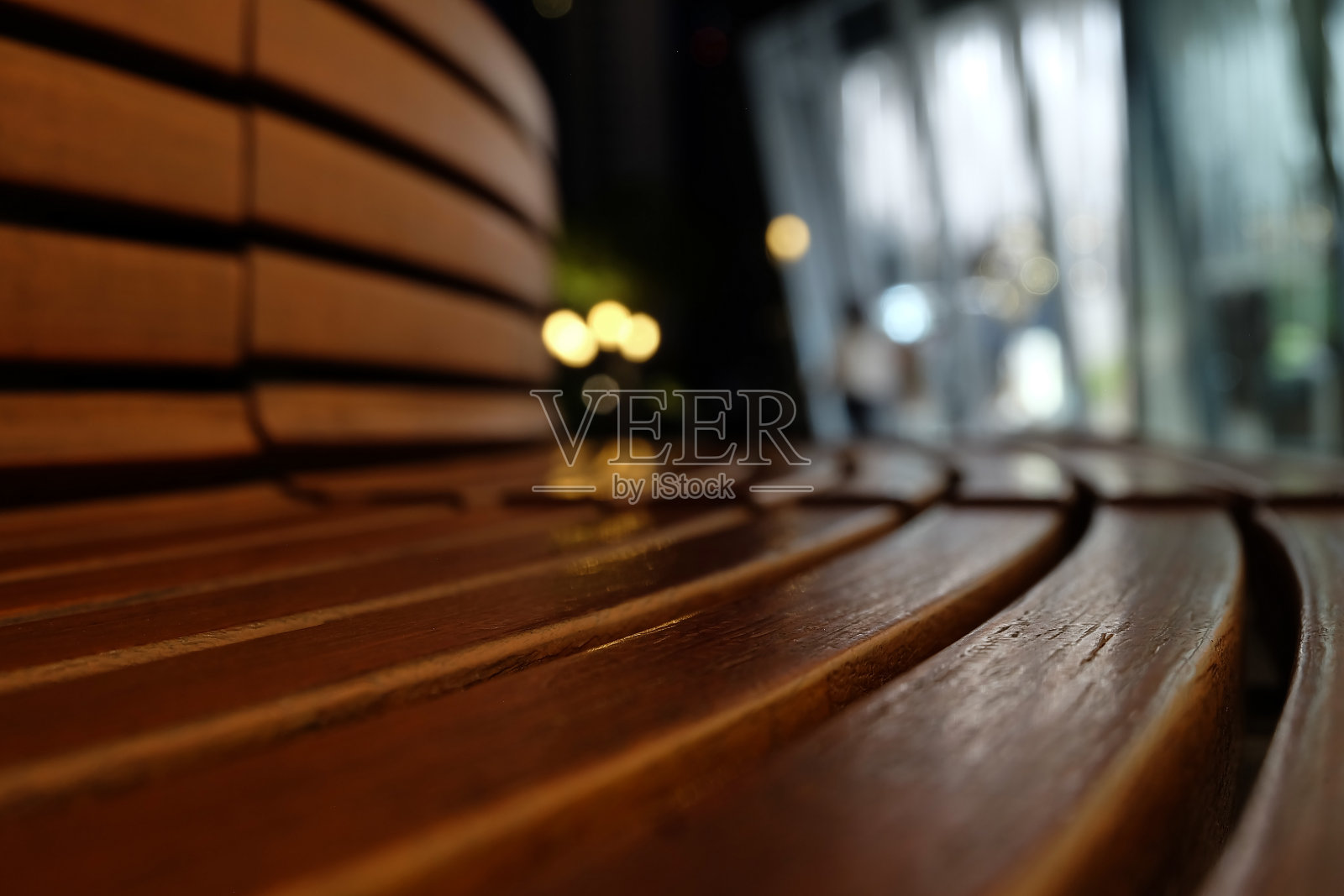 木地板是一个近距离的线条，只是在前面是尖锐的照片摄影图片