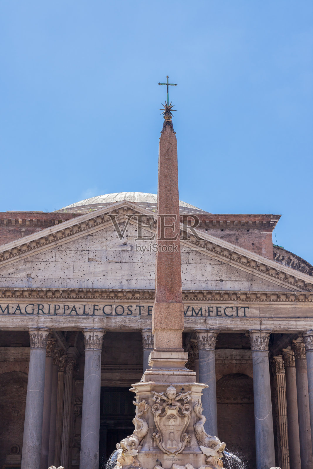 罗马万神殿是古罗马保存最完好、最有影响力的建筑。这是一座罗马神庙，供奉异教罗马的诸神照片摄影图片