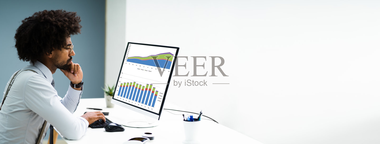 业务数据分析师使用计算机照片摄影图片