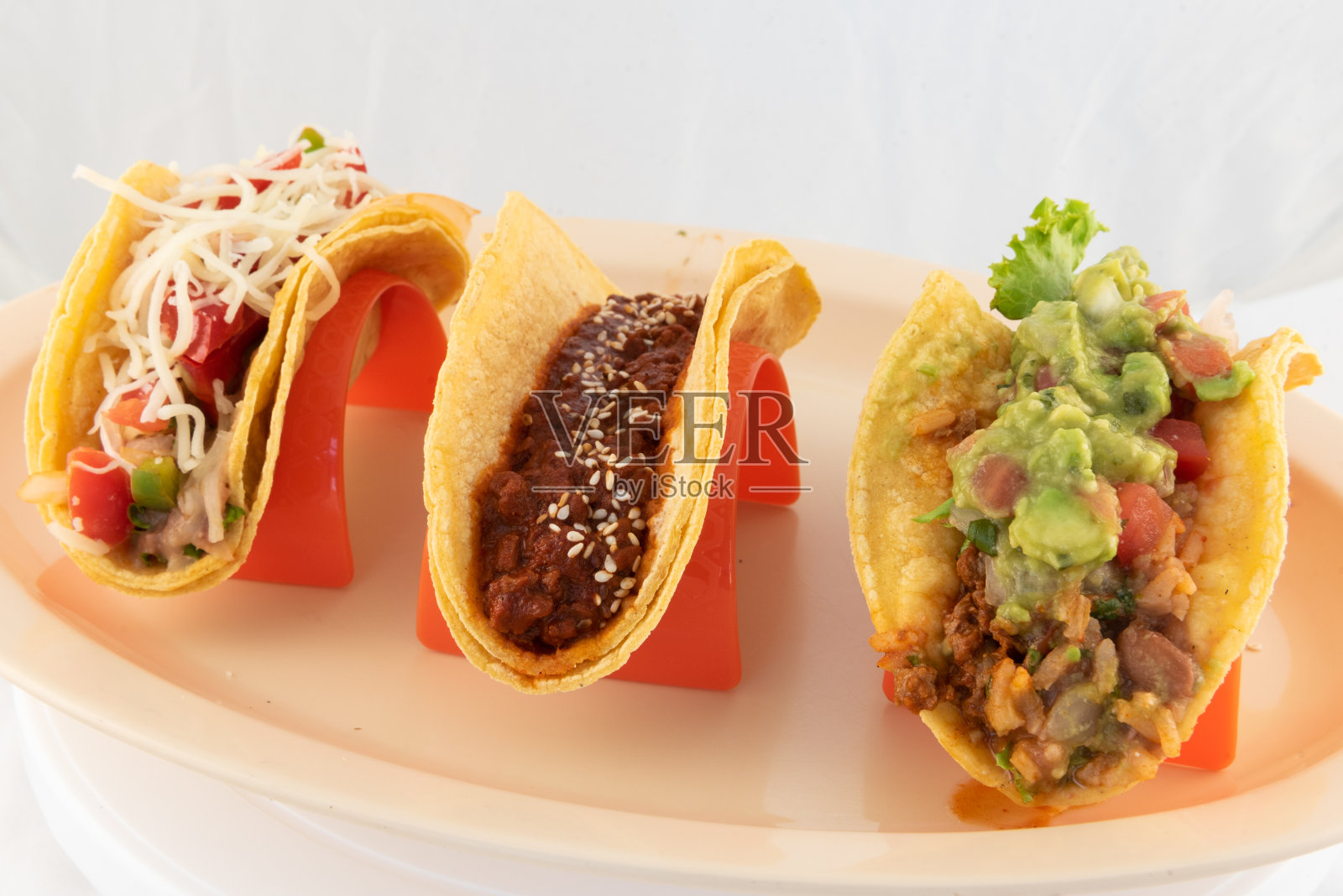 素食玉米片，富含美味。照片摄影图片