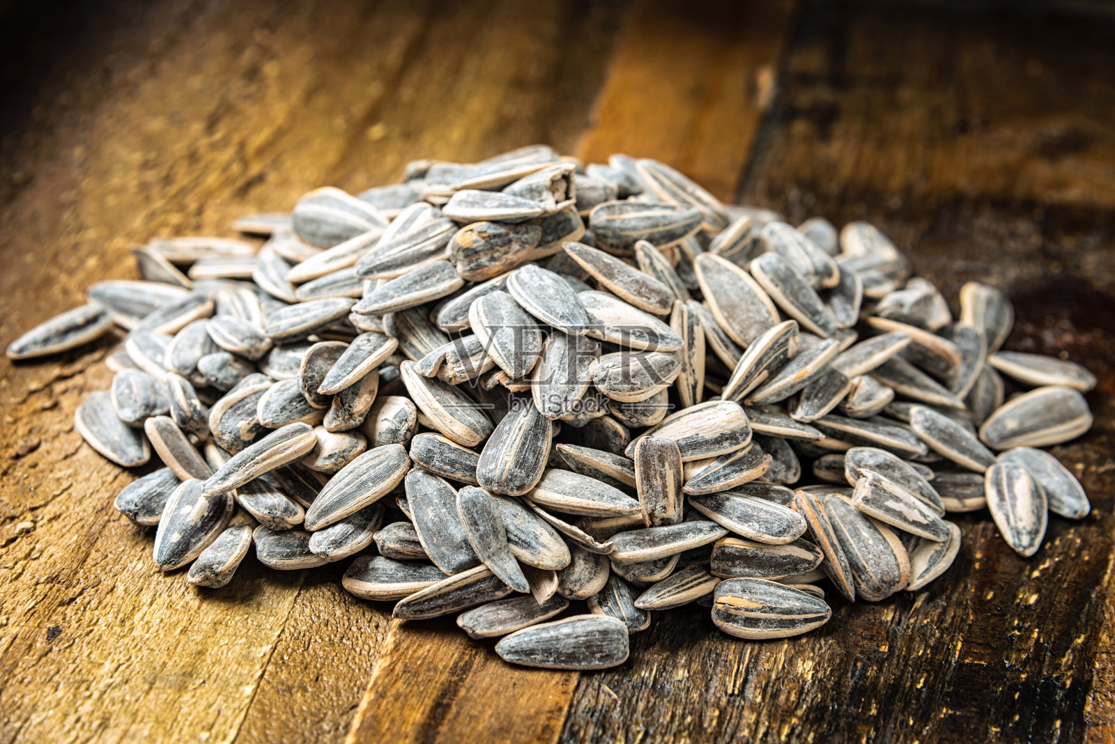 一堆烤葵花籽照片摄影图片