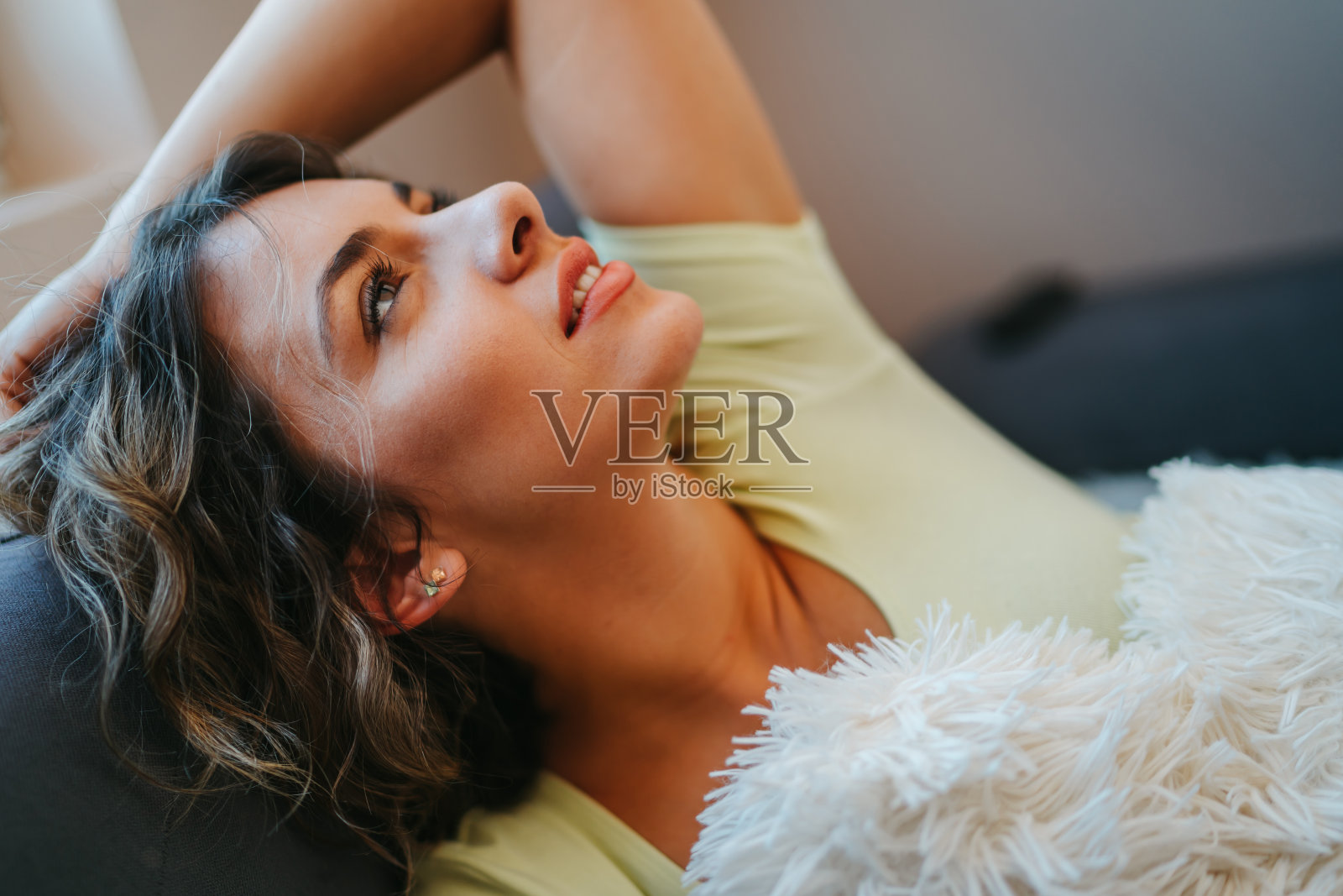 甜蜜之家照片摄影图片