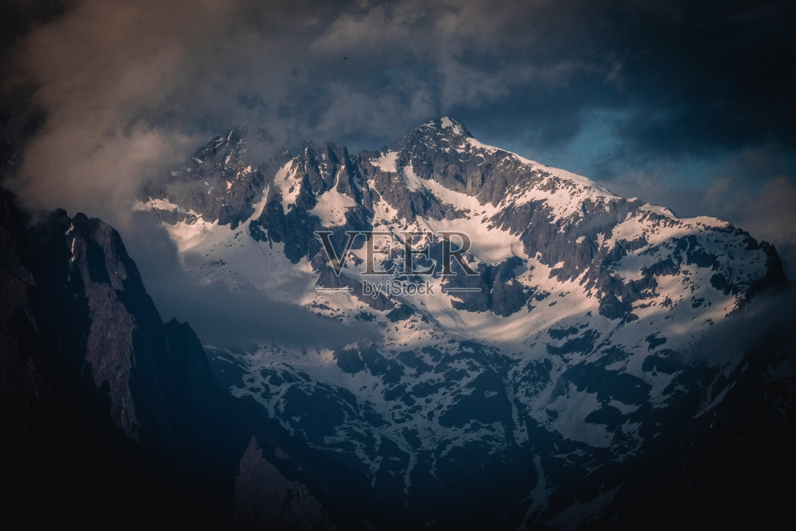 最后的雪照片摄影图片