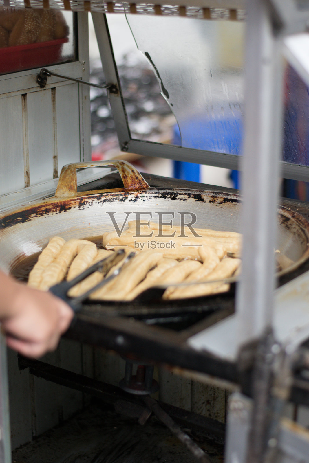 一种制作“蛋糕”的过程。照片摄影图片