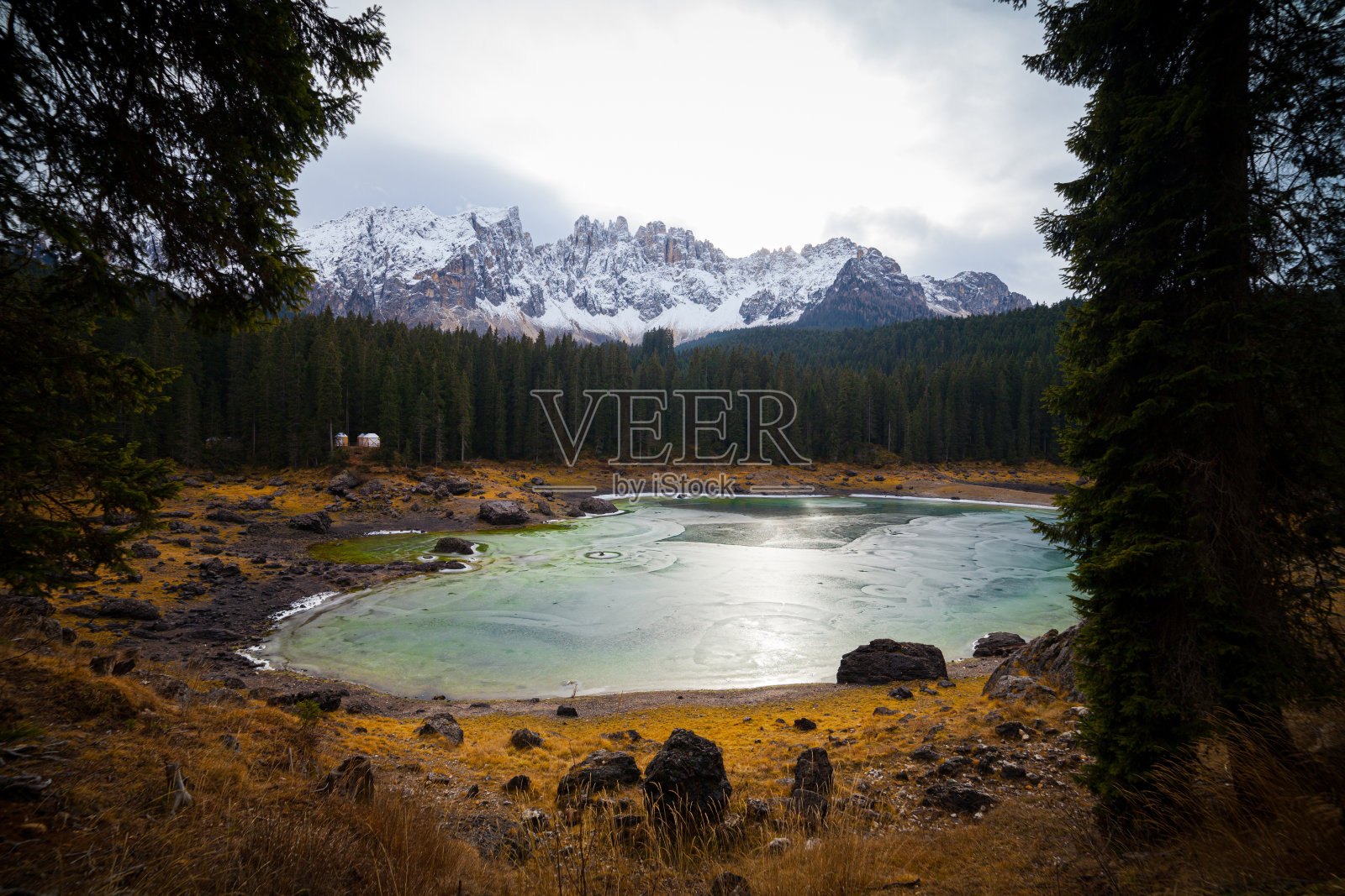 宁静的风景，宁静，旅游，旅游目的地，树，照片摄影图片