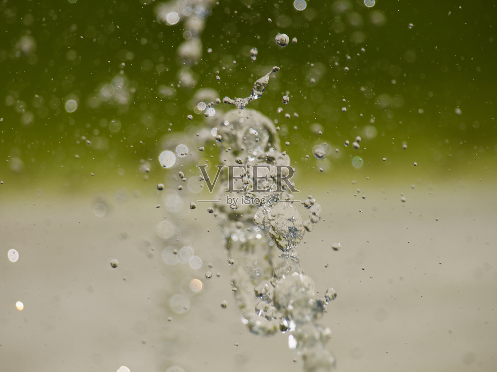 喷射的水照片摄影图片