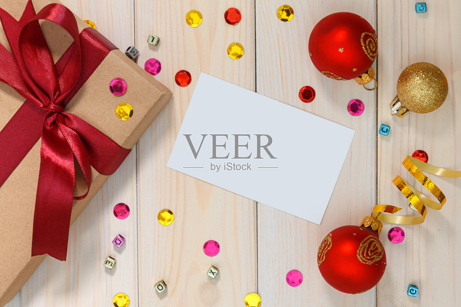 圣诞或新年作文，背景用金色圣诞装饰照片摄影图片