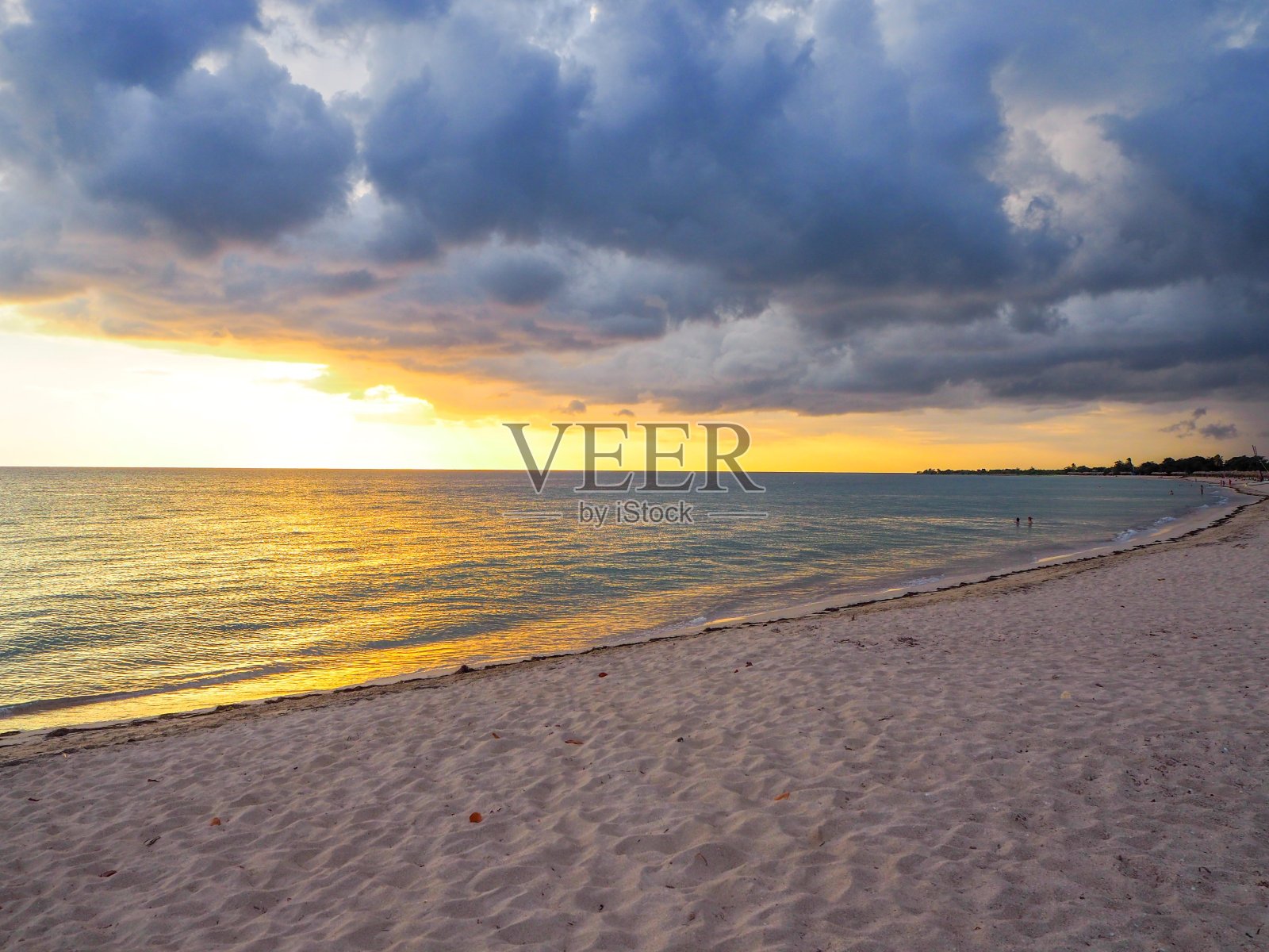 古巴普拉亚·安孔的日落照片摄影图片