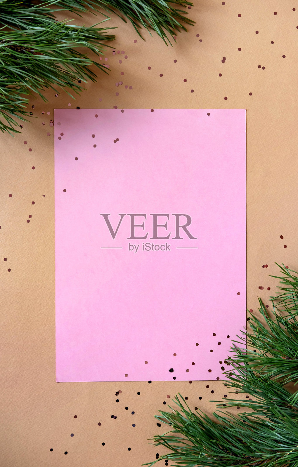 空白的圣诞贺卡。新年平铺，俯视图，拷贝空间。照片摄影图片