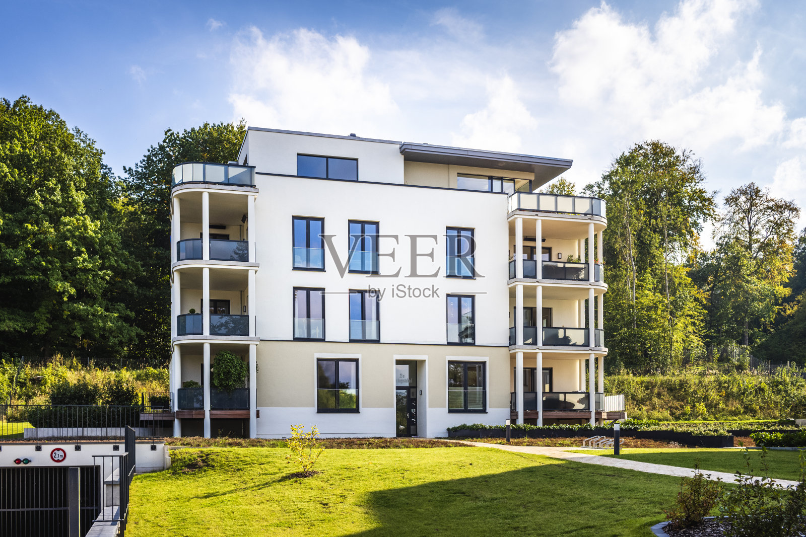 德国柏林房地产公寓：社会住房和资本投资照片摄影图片