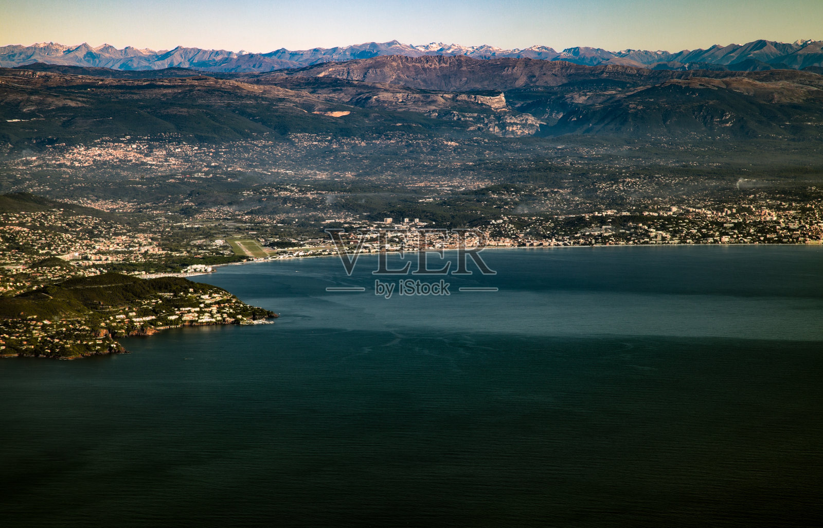 尼斯，法国——早晨鸟瞰照片摄影图片