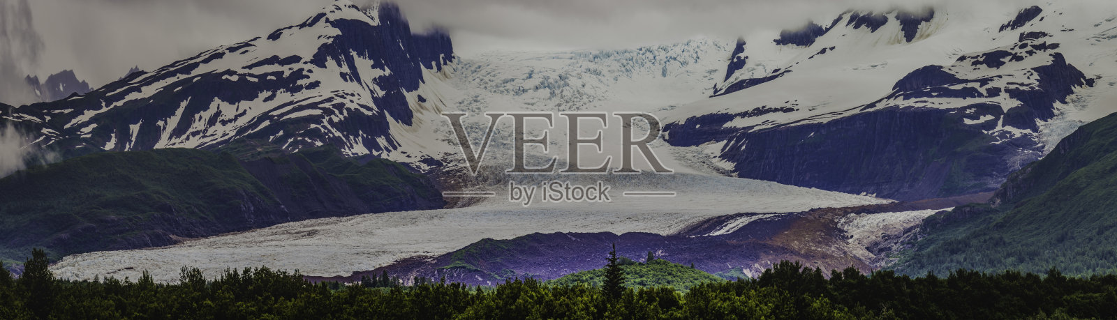 阿拉斯加卡特迈国家公园，哈罗湾冰川照片摄影图片