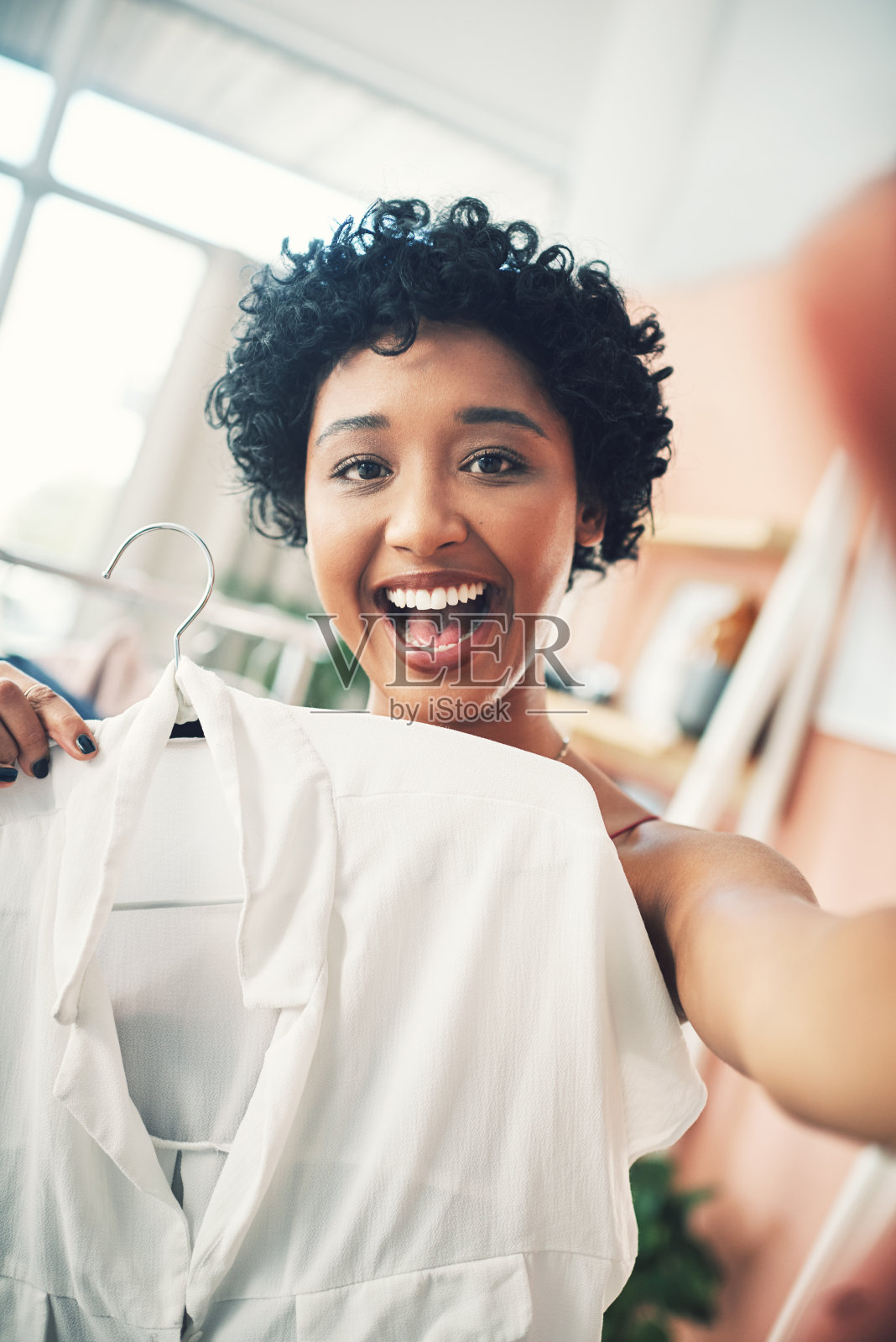 告诉我你们觉得我的着装选择怎么样!照片摄影图片