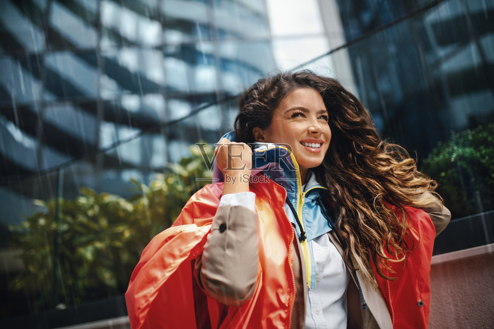 我喜欢下雨。照片摄影图片