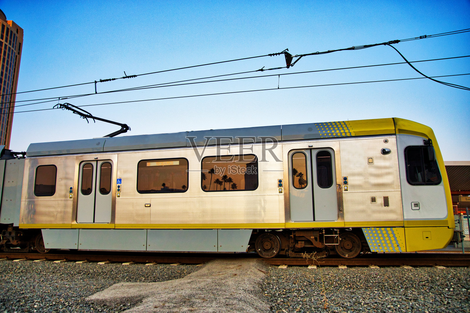 洛杉矶地铁黄金L线列车在洛杉矶联合车站照片摄影图片