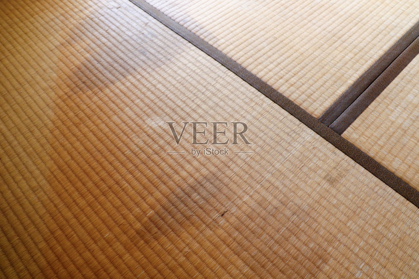 疼stains照片摄影图片