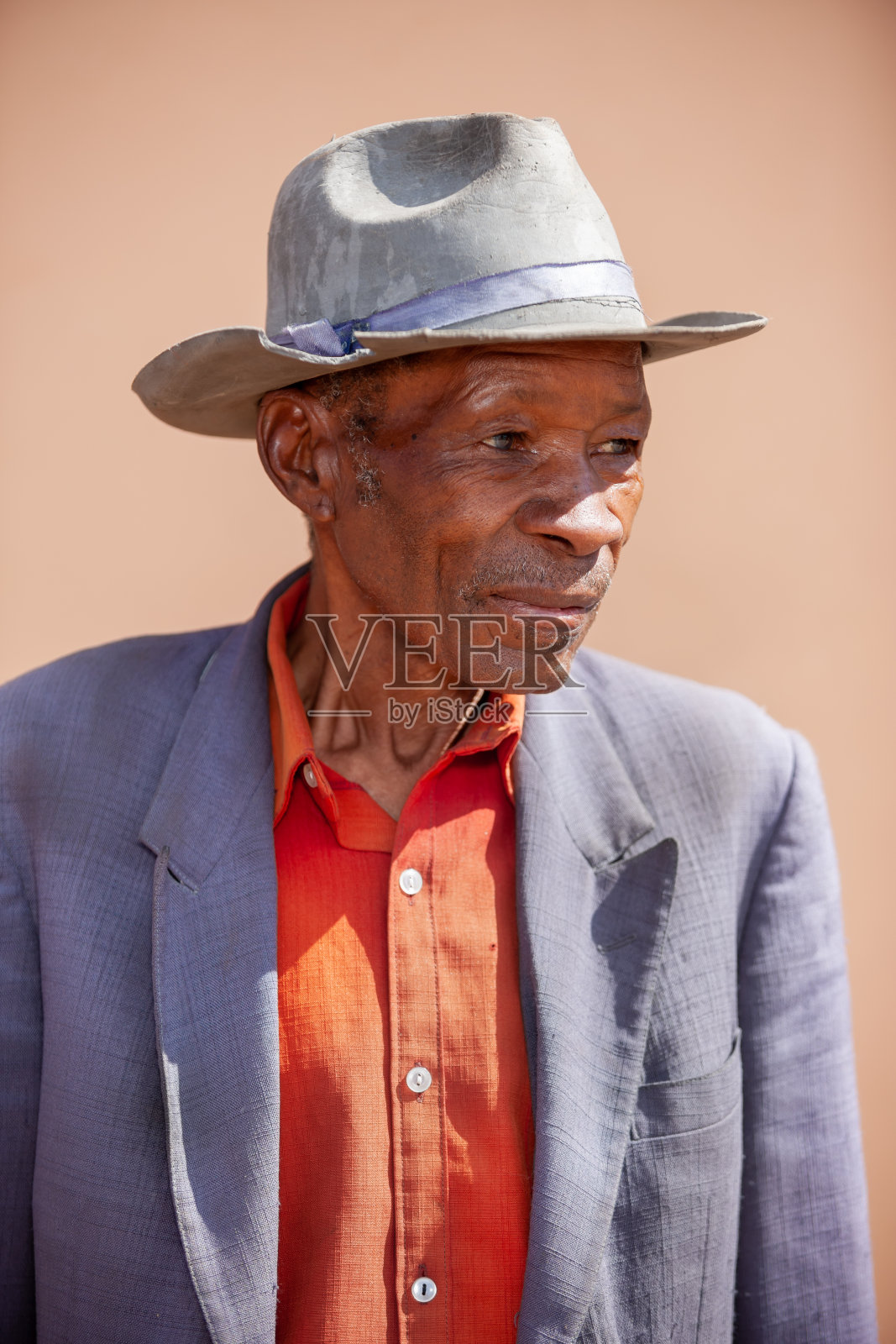 古老的非洲描绘了非洲传统的乡村生活照片摄影图片